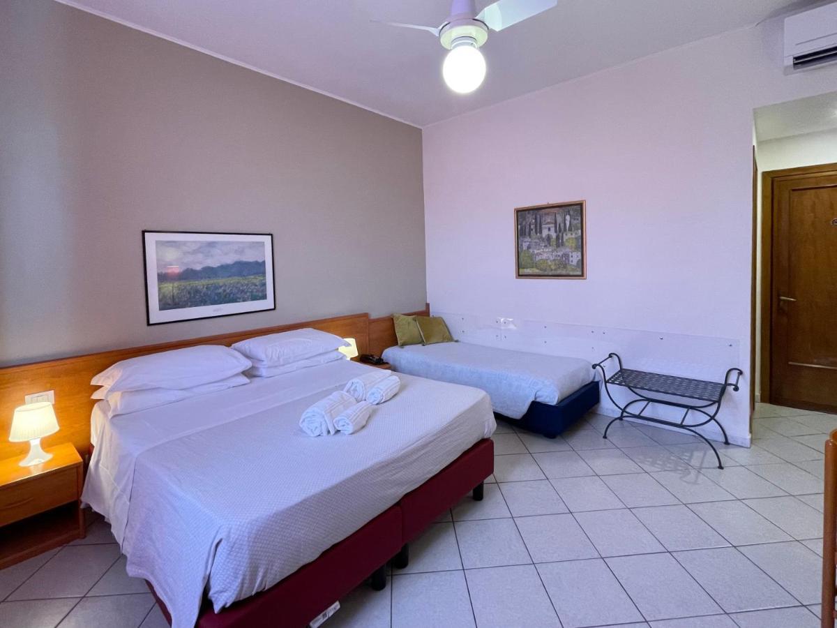 Hotel Leopolda Firenze Bagian luar foto